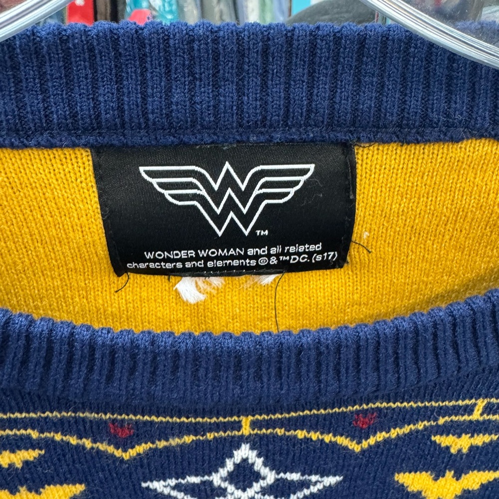 Wonder Woman holiday sweater size medium - Picture 3 of 5